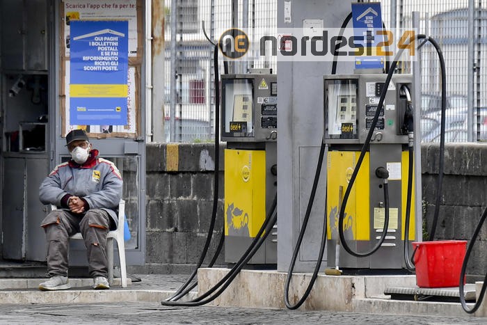 Benzina: da stasera sciopero, impianti chiusi in autostrada