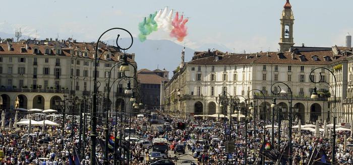 Testi,folla Frecce Tricolori stress test