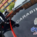 Uccide l’ex moglie e ferisce la figlia