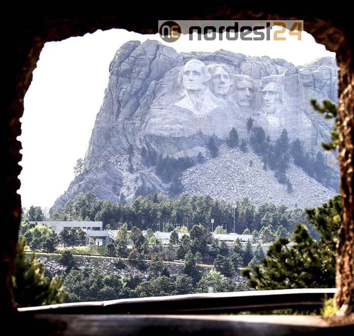 Trump, nessuno toccherà Mount Rushmore