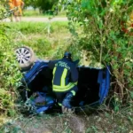 Caorle, auto piomba nel fossato