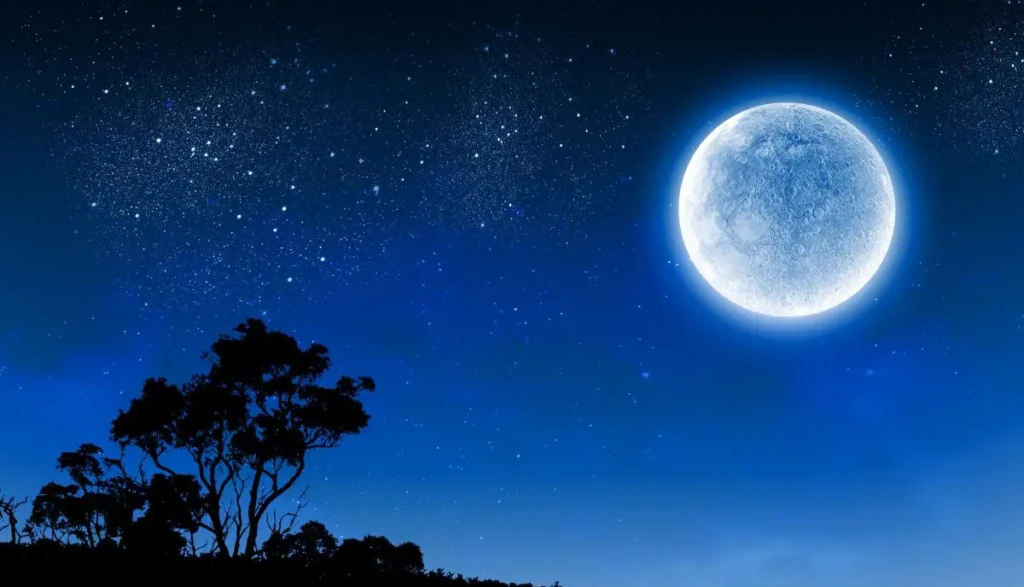 Nordest, spettacolo raro della Superluna Blu di agosto 2024