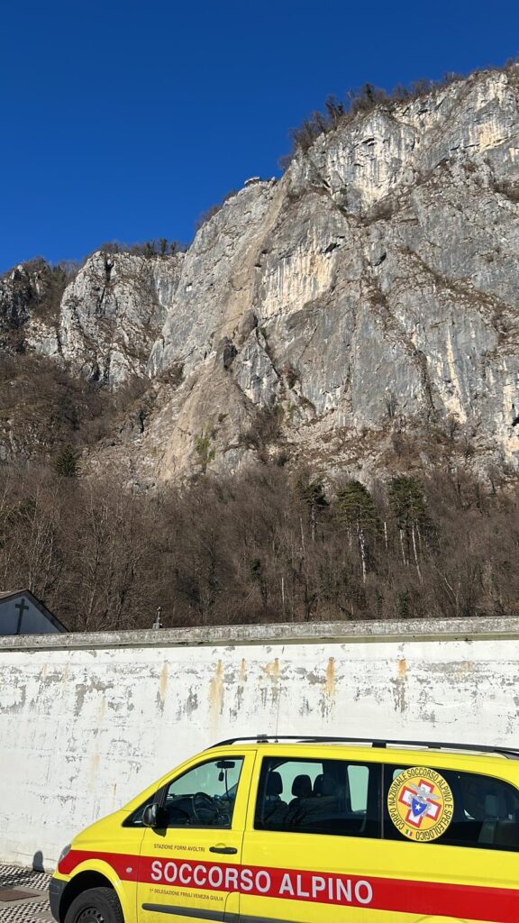 Frana sulla ferrata a Villa Santina