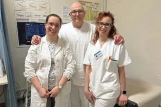 la foto del dottor Babbo con le dottoresse Monica Carrozzini e Stefania di Gangi.